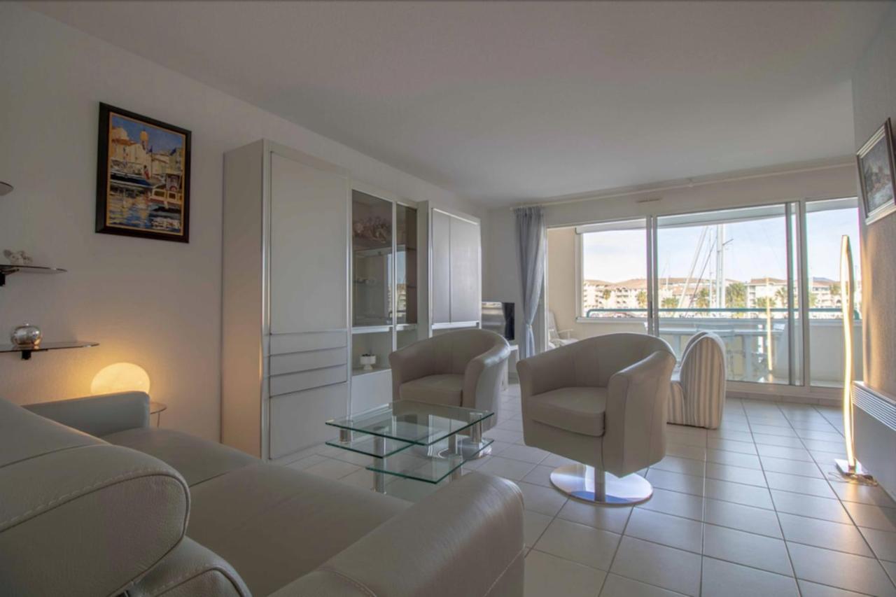 Apartment With Balcony And View On The Port Fréjus 외부 사진
